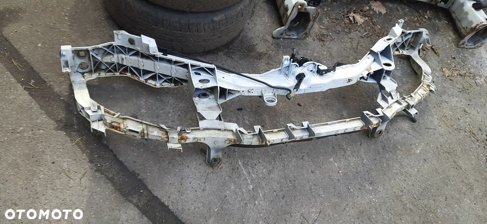 Ford Focus C-MAX 1 Lakier n3 Zderzak przód  Pas przedni - wzmocnienie 3m51-8b041 Atrapa chłodnicy 3m51-r8200 Drzwi prawy tył , Maska przód Klapa tył - 8