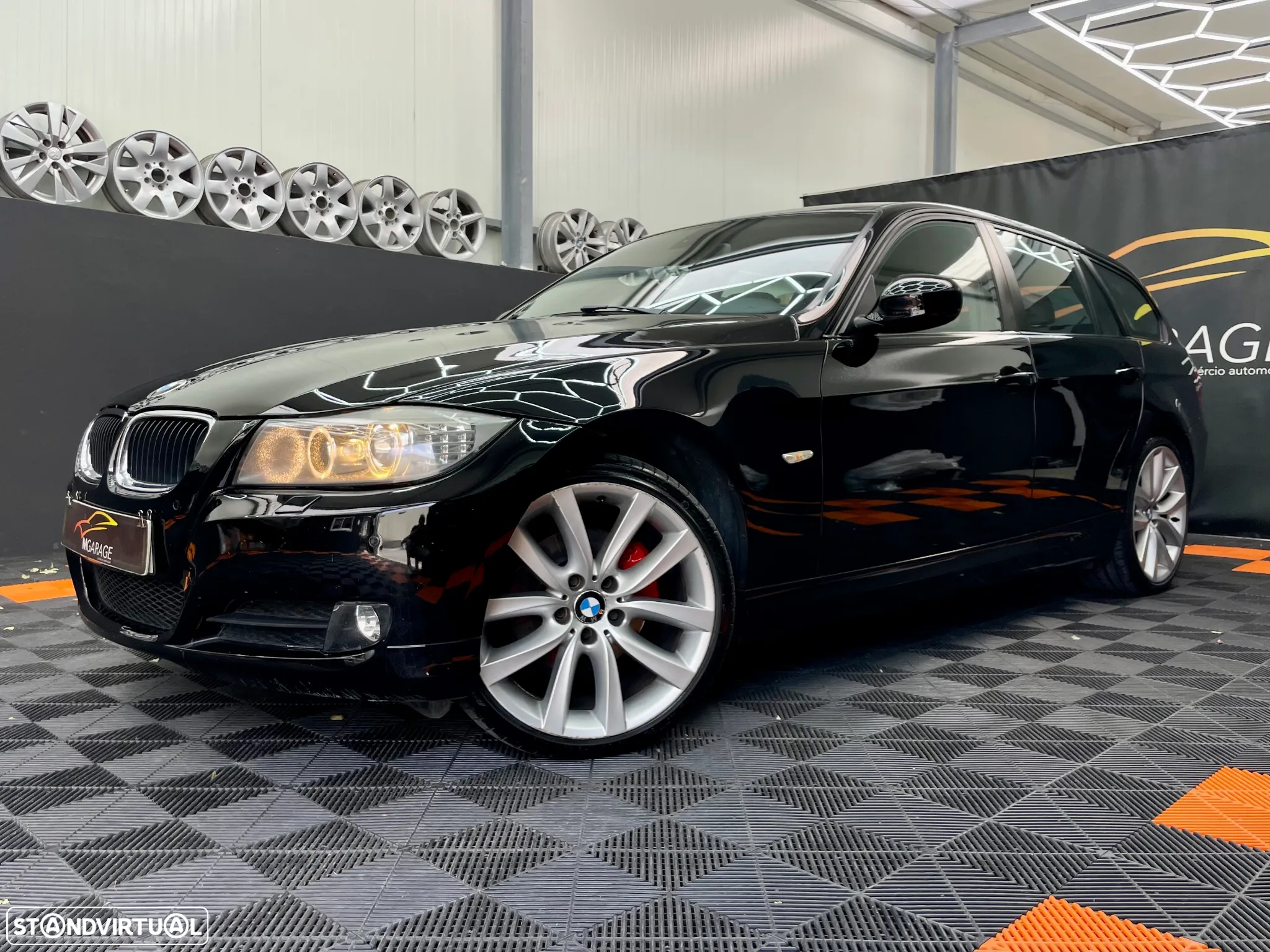 BMW 320 d Touring xDrive Navigation Auto - 11