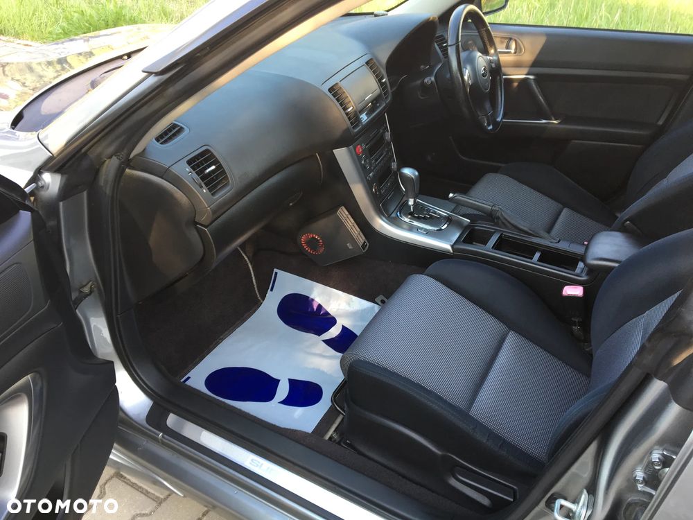 Subaru Legacy - 20