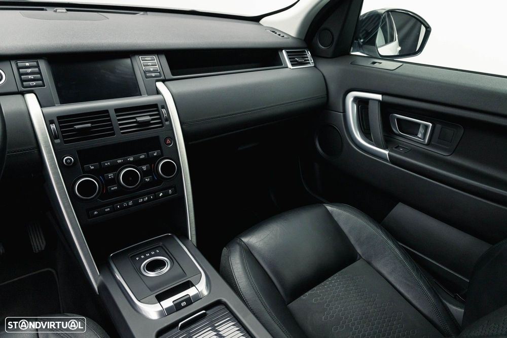 Land Rover Discovery Sport 2.0 TD4 SE Auto - 16