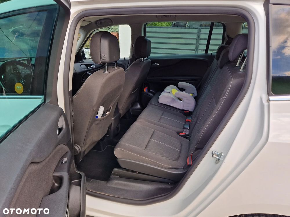 Opel Zafira - 12