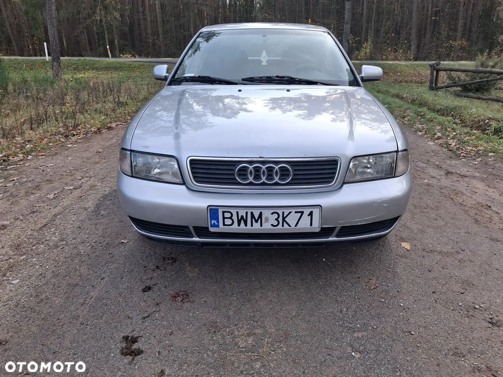 Audi A4 Limousine 1.8 - 7