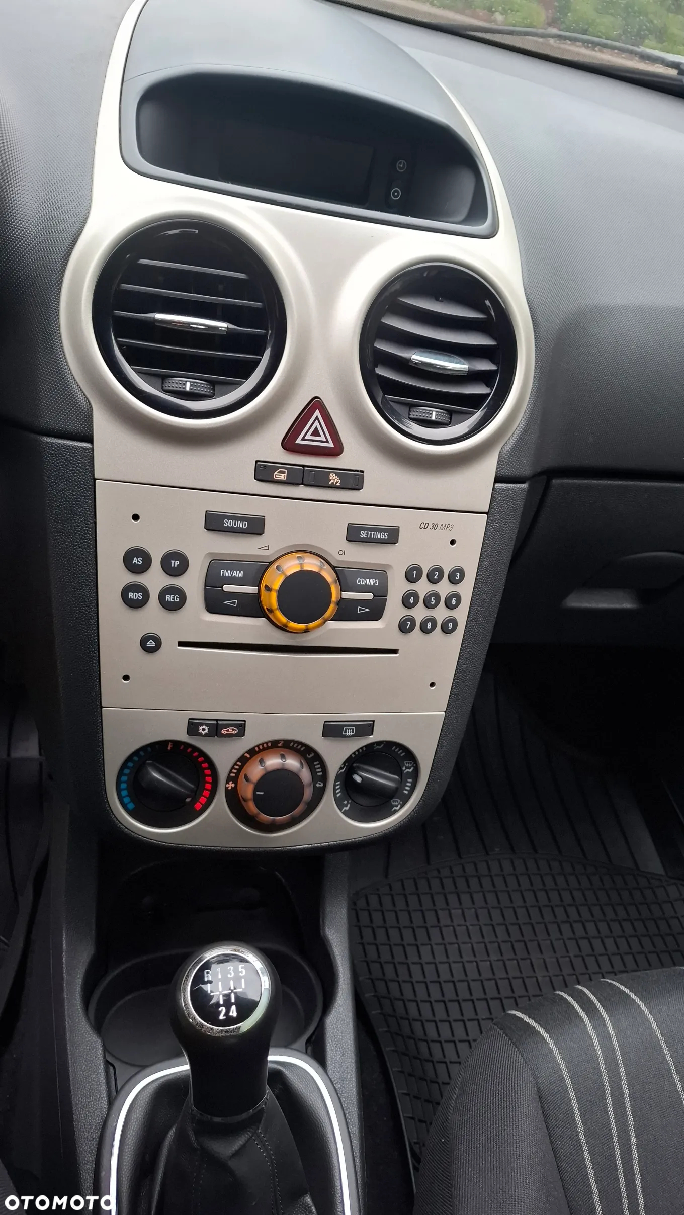 Opel Corsa 1.2 16V Easytronic - 12