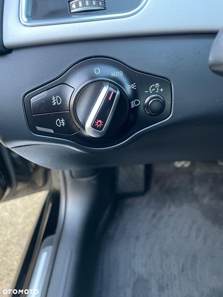 Audi A4 Limousine 1.8 TFSI S line Sportpaket - 19