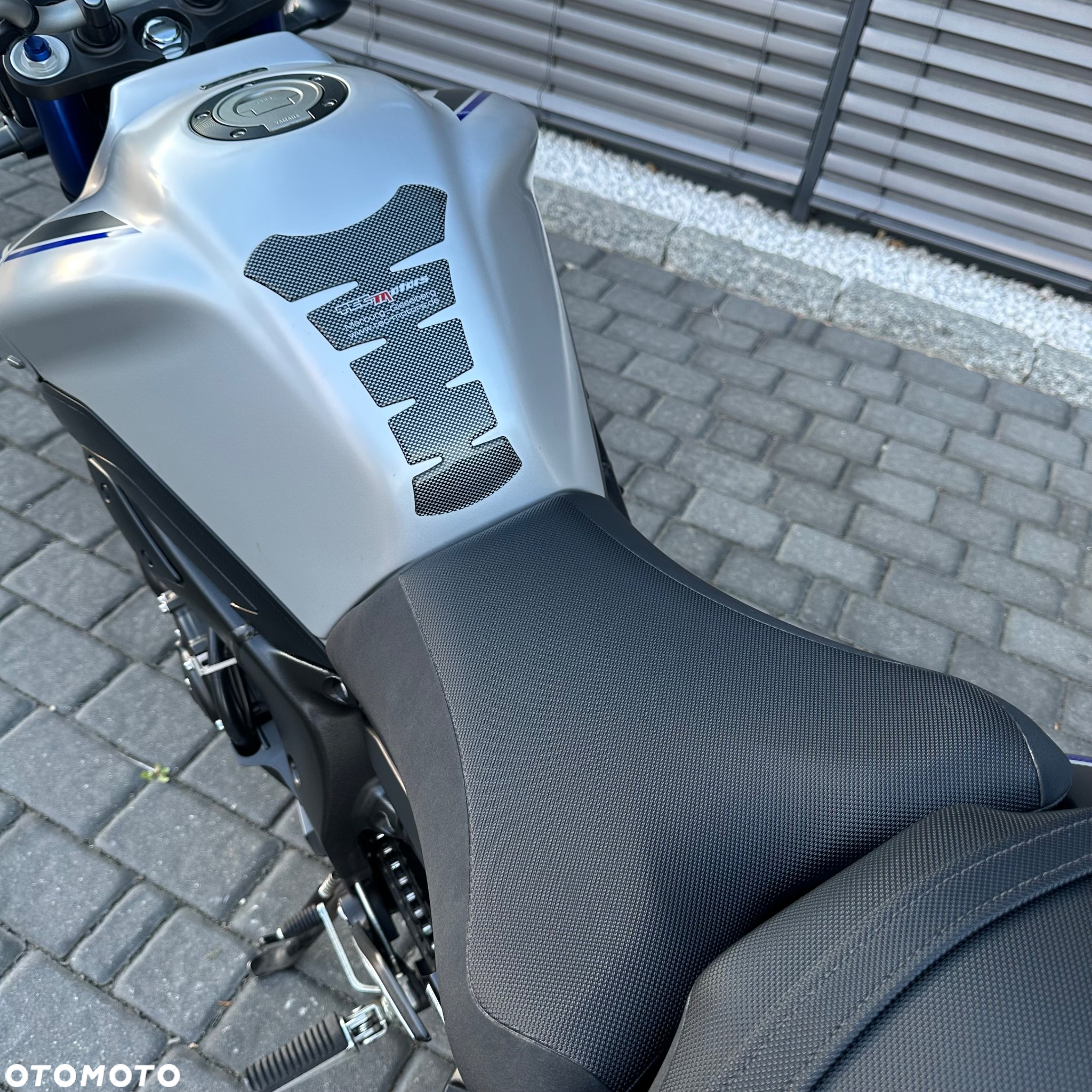 Yamaha FZ8 - 17