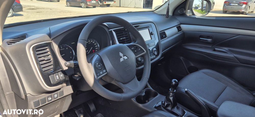 Mitsubishi Outlander 2.2L DI-D AS&G 6MT 4WD Intense A80 - 9