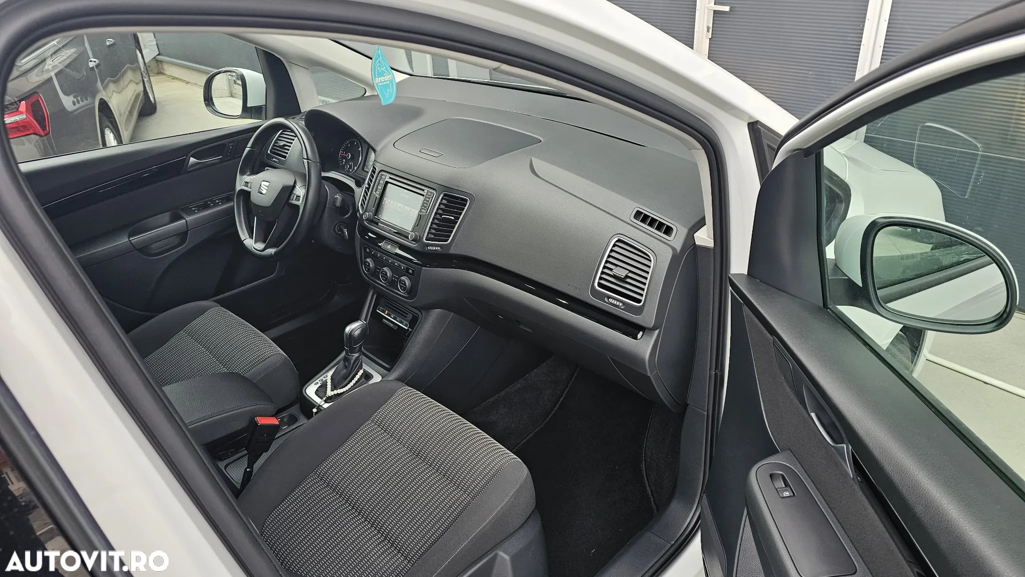 Volkswagen Sharan - 10