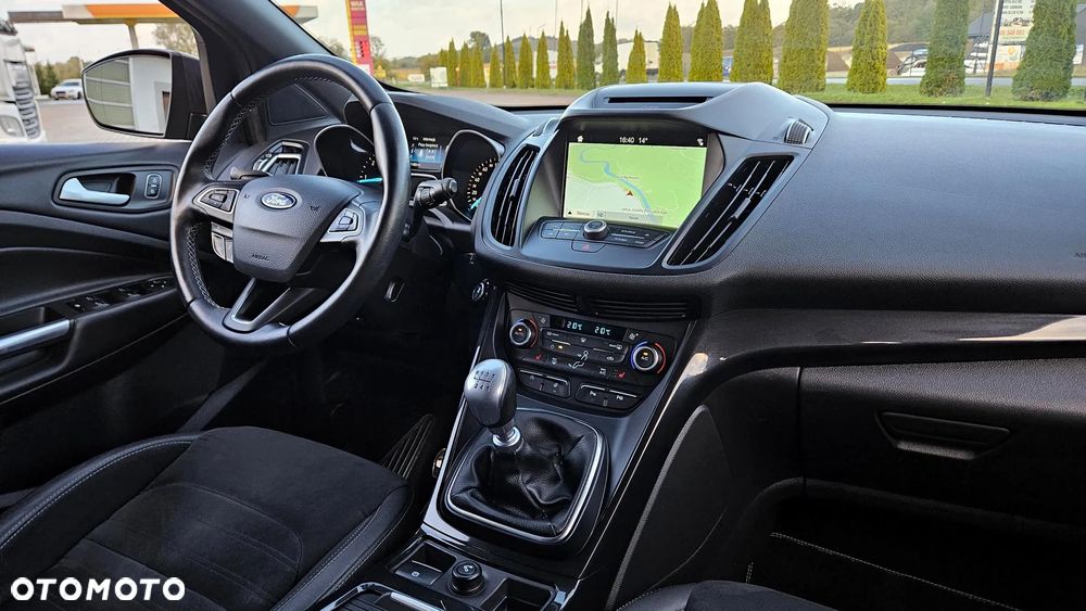 Ford Kuga 2.0 TDCi 4x4 ST-Line - 27