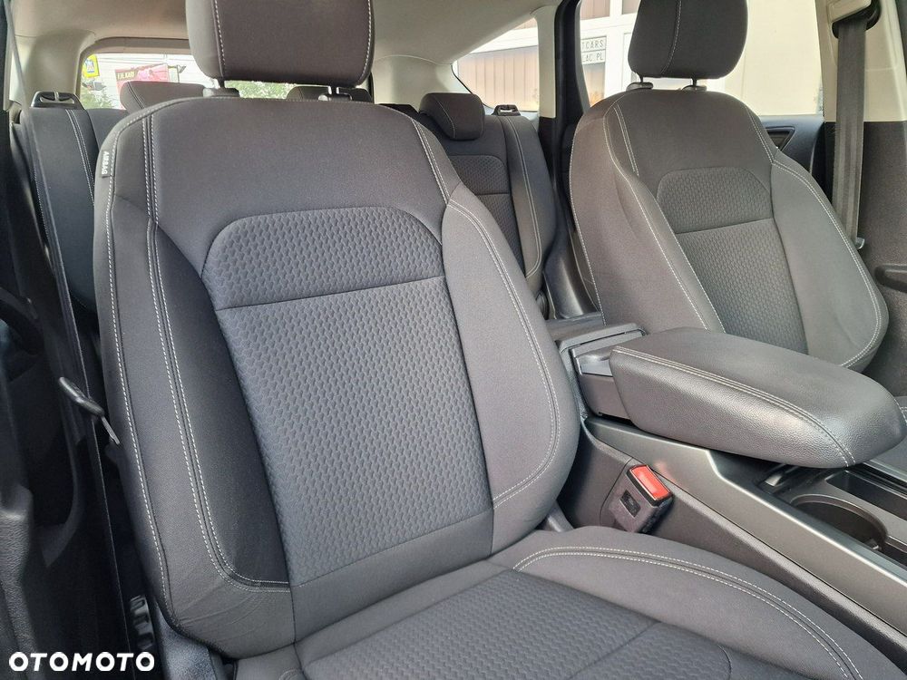 Ford Kuga 1.5 EcoBoost 2x4 Cool & Connect - 19