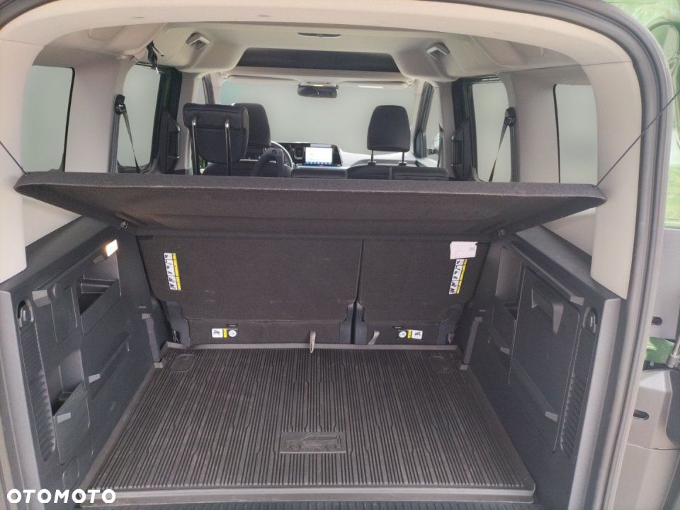 Ford Tourneo Courier - 17