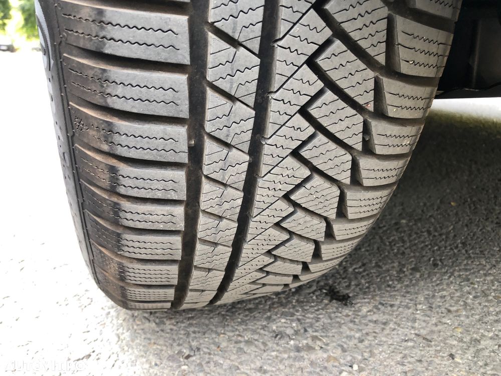 Volvo XC 40 - 25