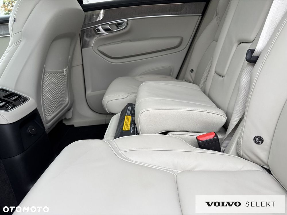 Volvo XC 90 - 25