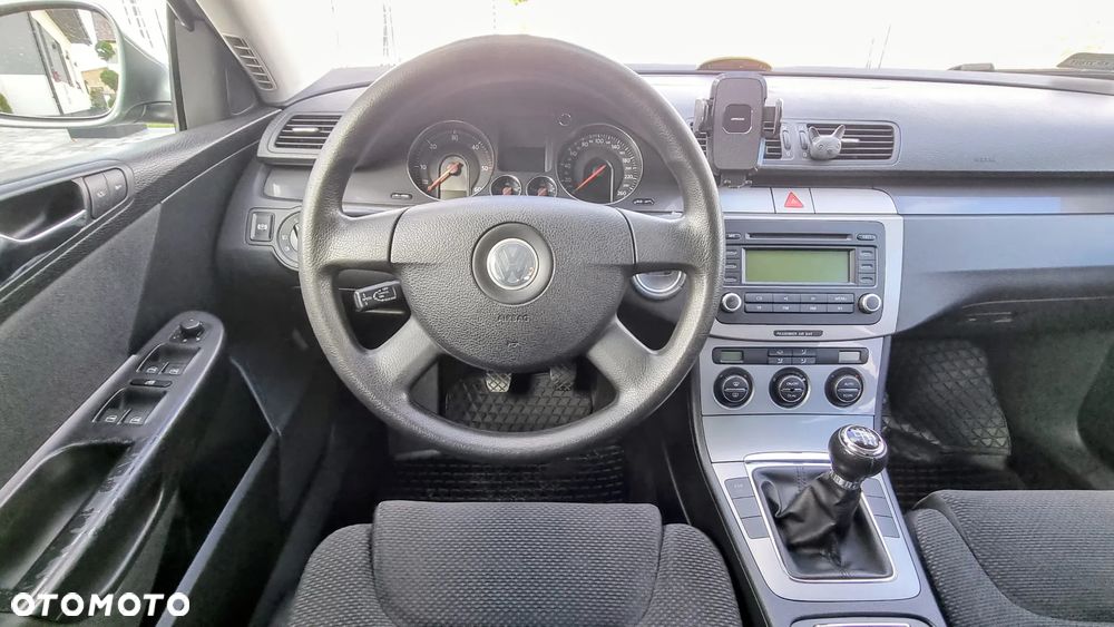 Volkswagen Passat 2.0 TDI DPF Comfortline - 17