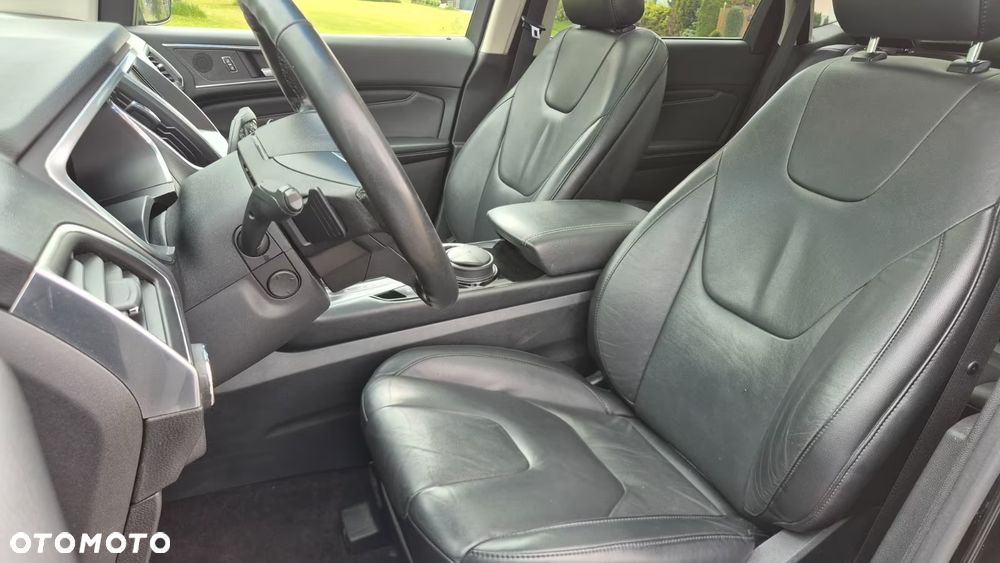 Ford Edge - 14