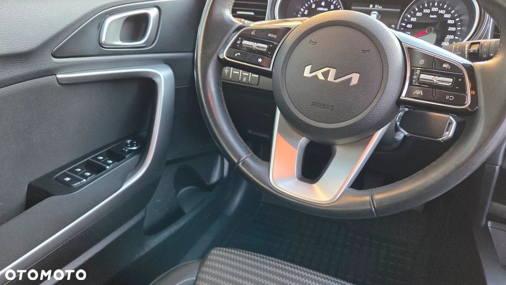 Kia Ceed 1.5 T-GDI M - 16