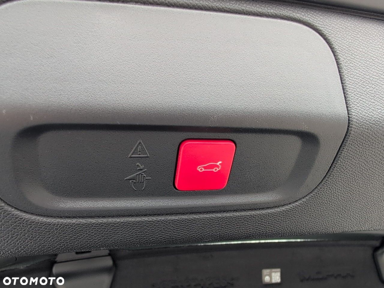 Peugeot 408 - 14