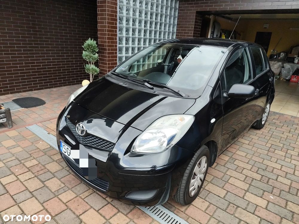Toyota Yaris - 1
