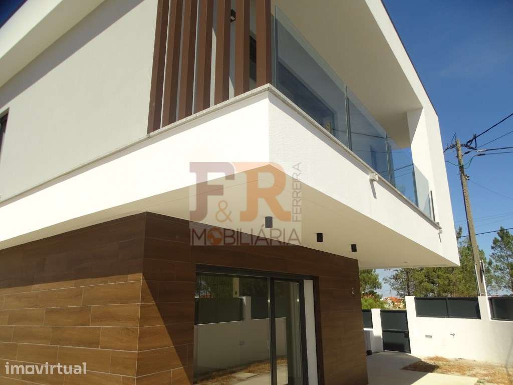 PRONTA!! Moradia Duplex T4 com Garagem, Quinta das laranjeiras Fern... - Grande imagem: 2/50
