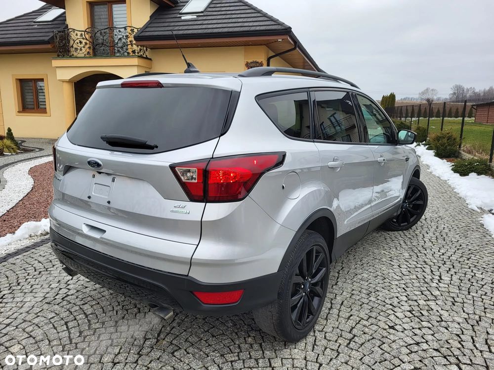 Ford Kuga - 8