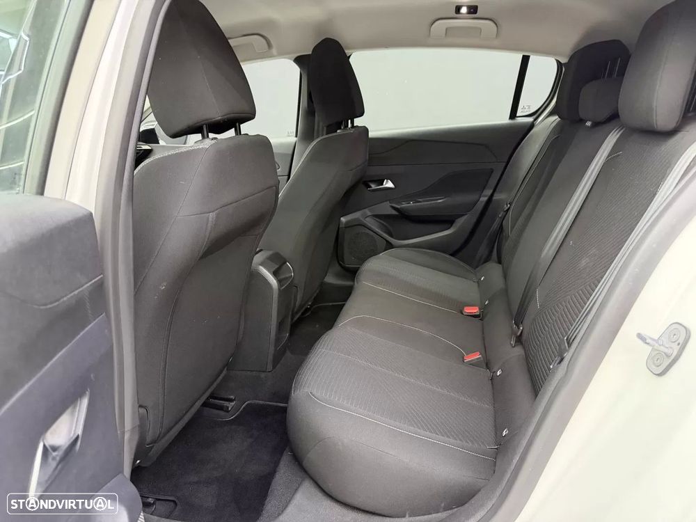 Peugeot 308 BlueHDi 130 EAT8 Active Pack — fotografia 38