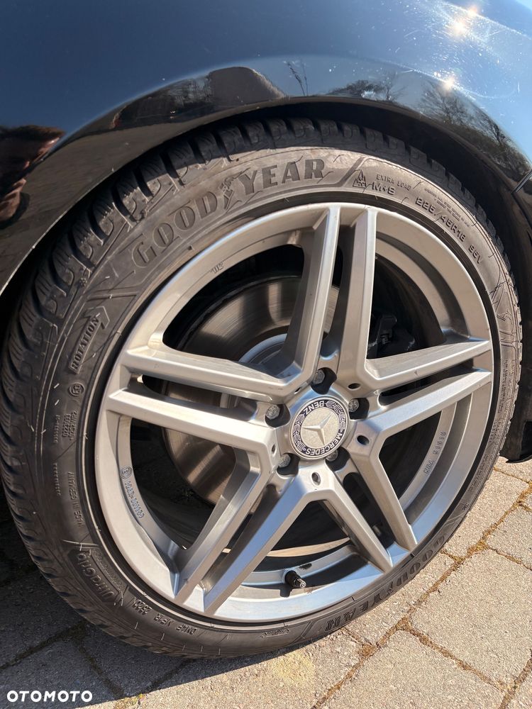 Mercedes-Benz CLA 250 4Matic 7G-DCT - 16