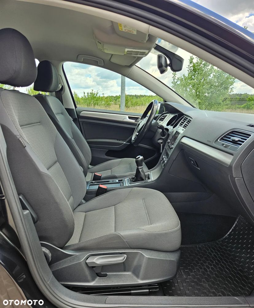 Volkswagen Golf 1.6 TDI BlueMotion Technology Comfortline - 16
