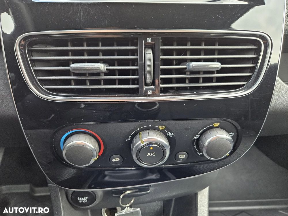 Renault Clio Estate TCe Zen - 9