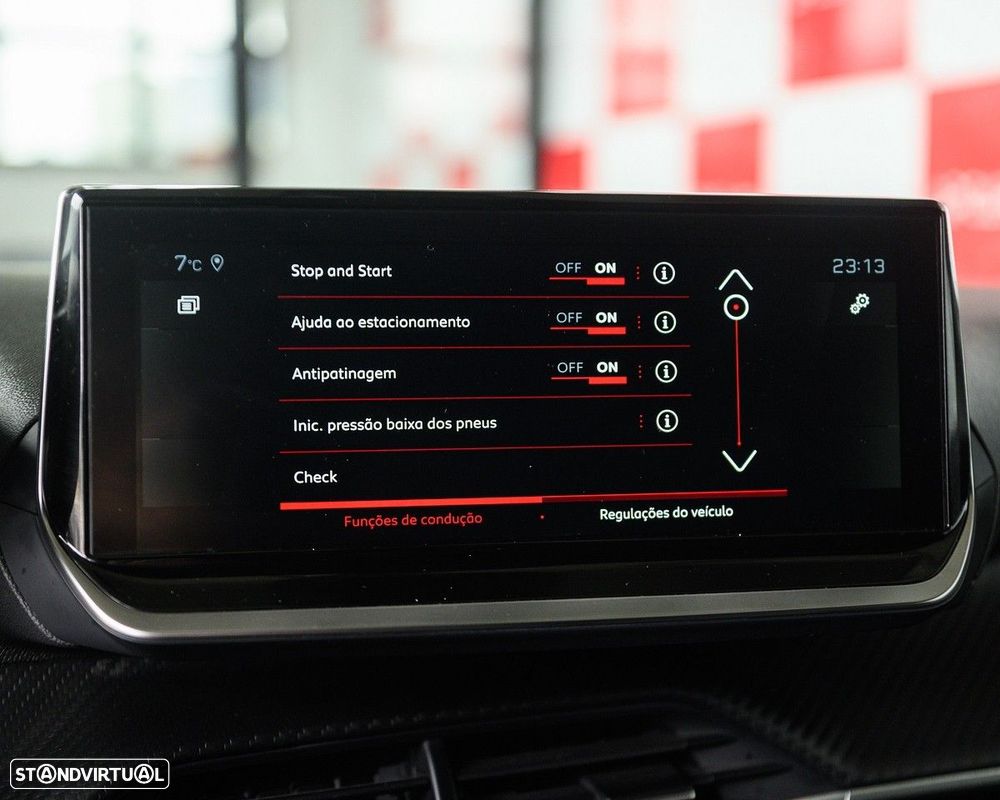 Peugeot 2008 1.2 PureTech Allure Pack - 38