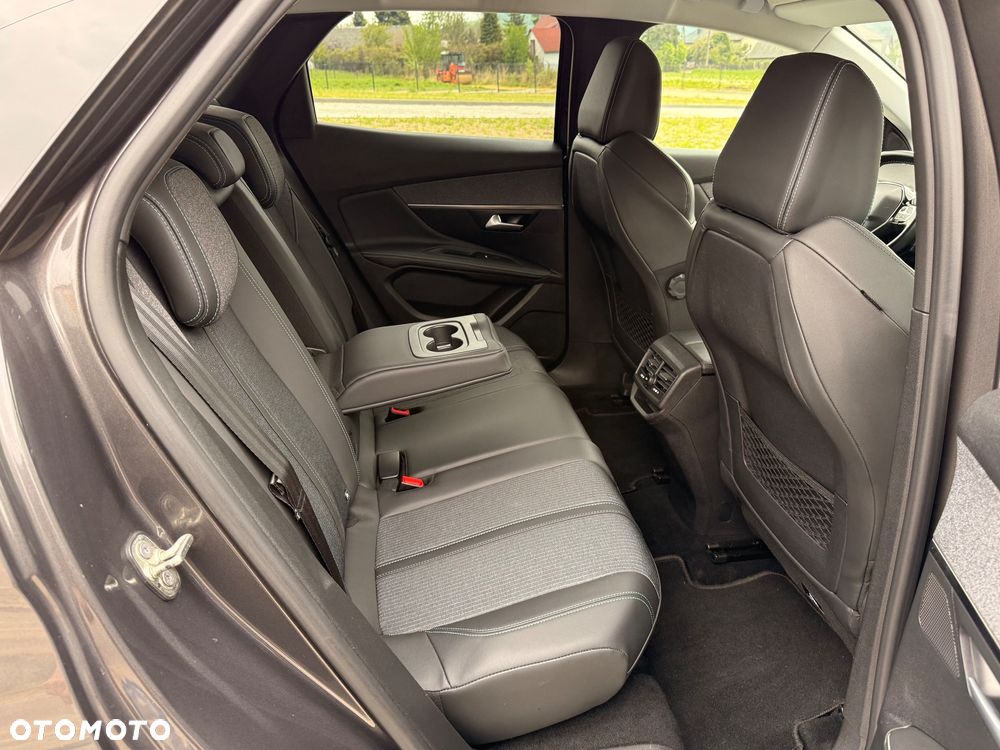 Peugeot 3008 1.5 BlueHDi Allure S&S - 27