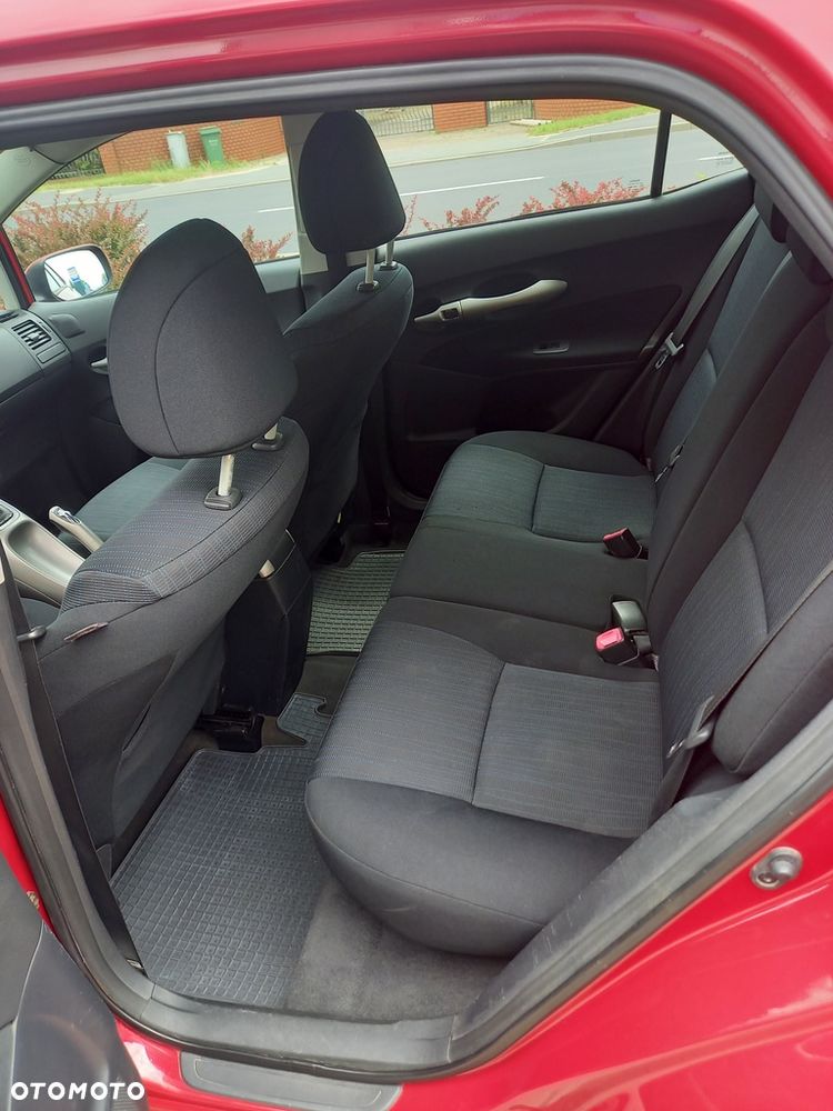 Toyota Auris 1.4 D-4D Luna - 11