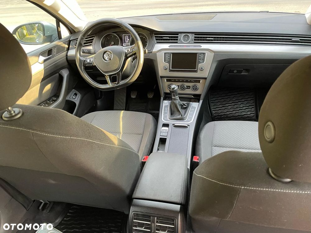Volkswagen Passat 1.6 TDI BMT Trendline - 17
