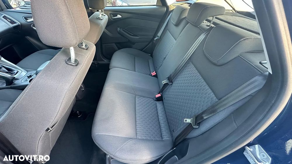 Ford Focus - 23