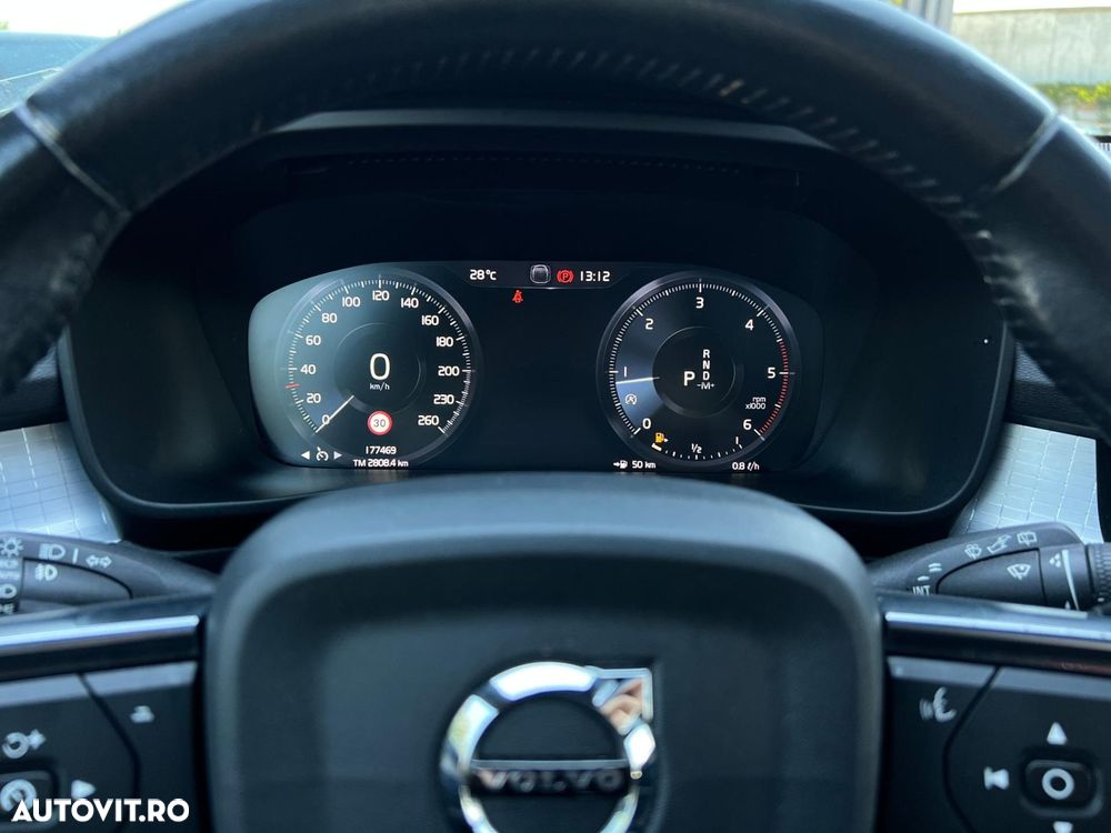 Volvo XC 40 - 22