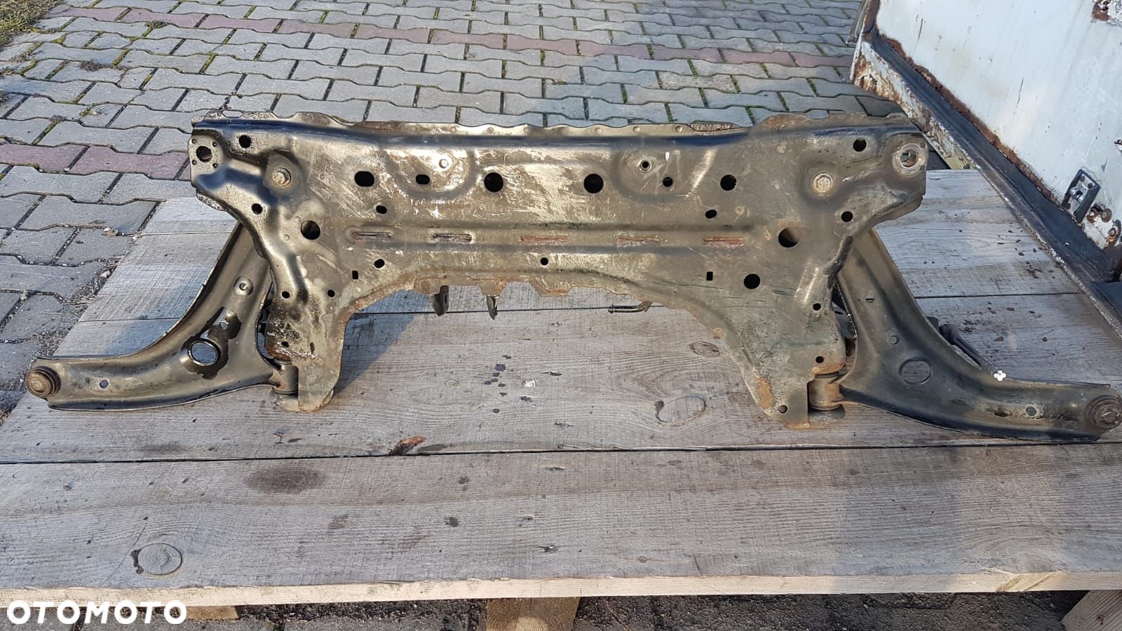 WÓZEK SANKI KOŁYSKA FORD FIESTA MK7 1.0 ECOBOOST 1758710 - 1