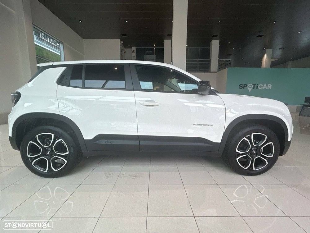 Jeep Avenger 1.2 GSE T3 Summit - 4