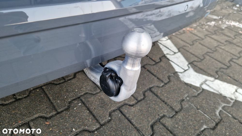 Volkswagen Multivan - 13