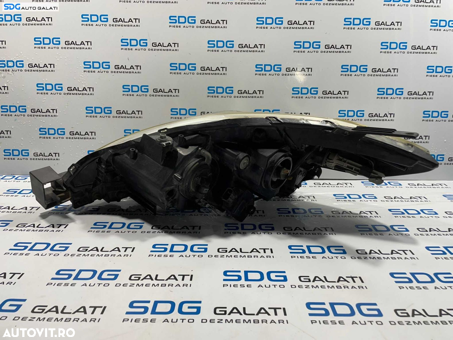 Far Dreapta cu Lupa EUROPA FARA Xenon Mazda 5 2005 - 2010 [L3949] - 6