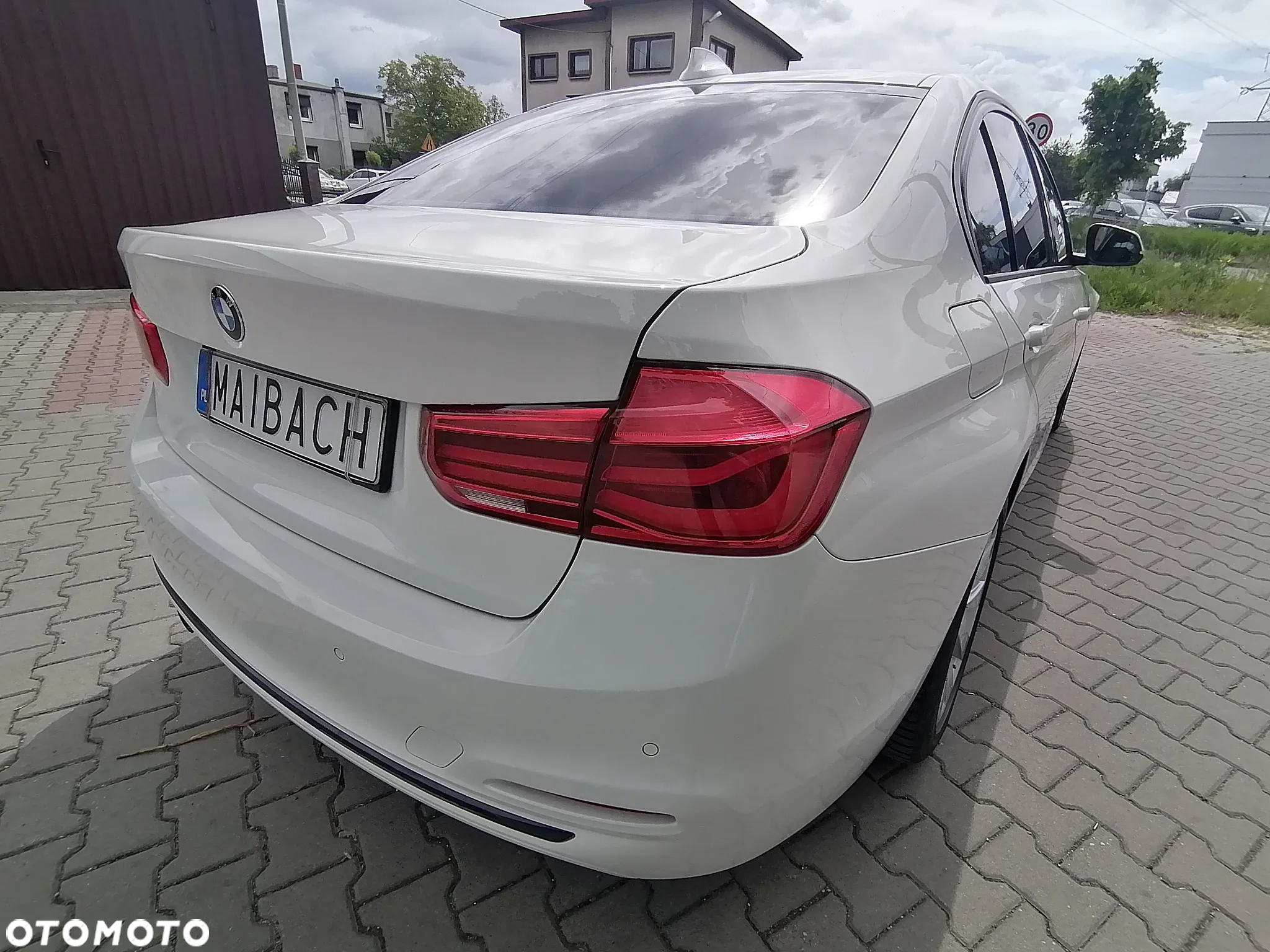 BMW Seria 3 320i Advantage sport - 10