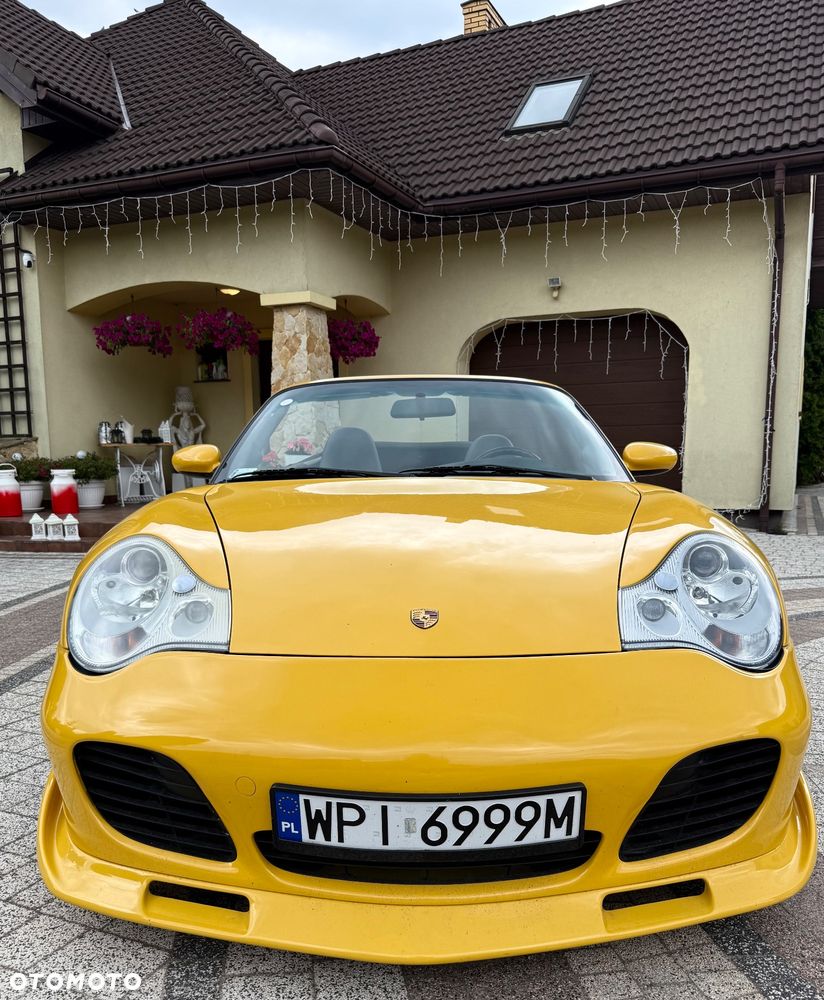 Porsche 911 Carrera 4 - 5