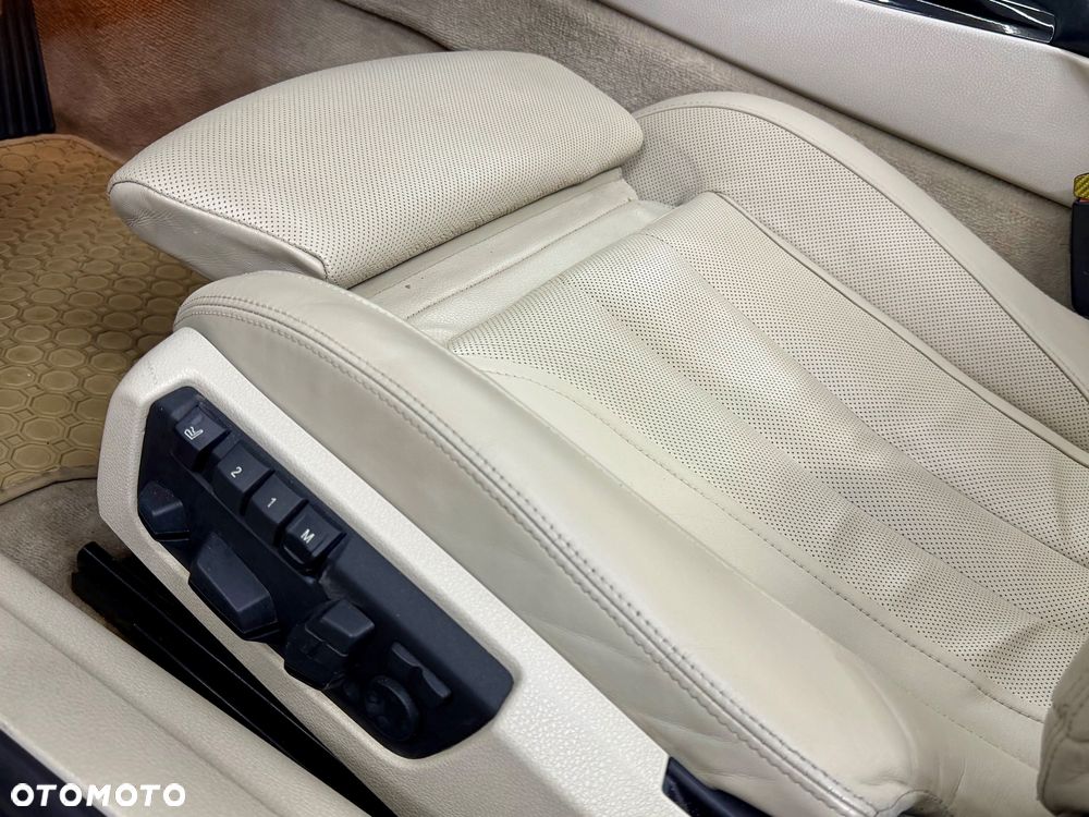 BMW Seria 6 650i - 29