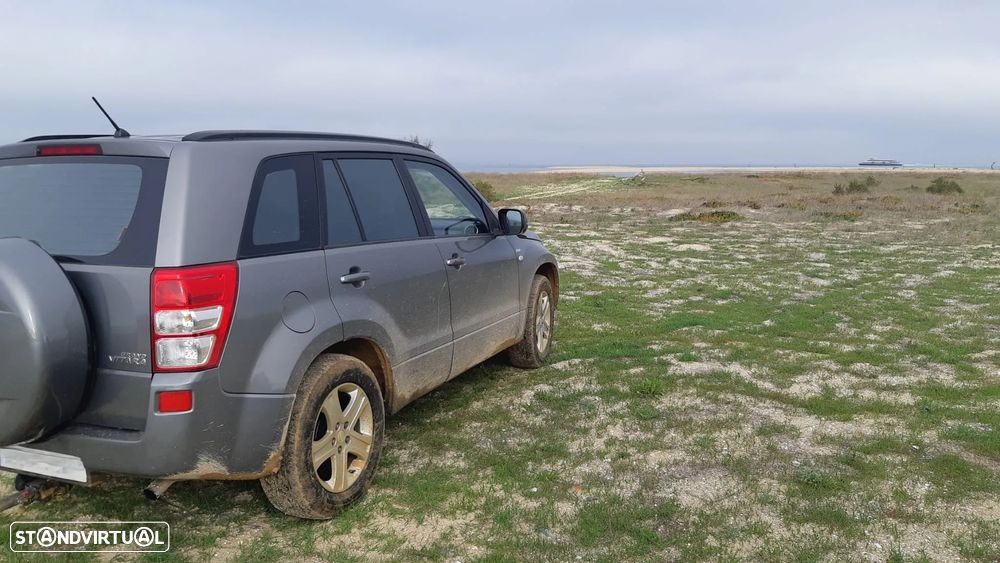 Suzuki Grand Vitara 1.9 DDiS X-Premium - 3