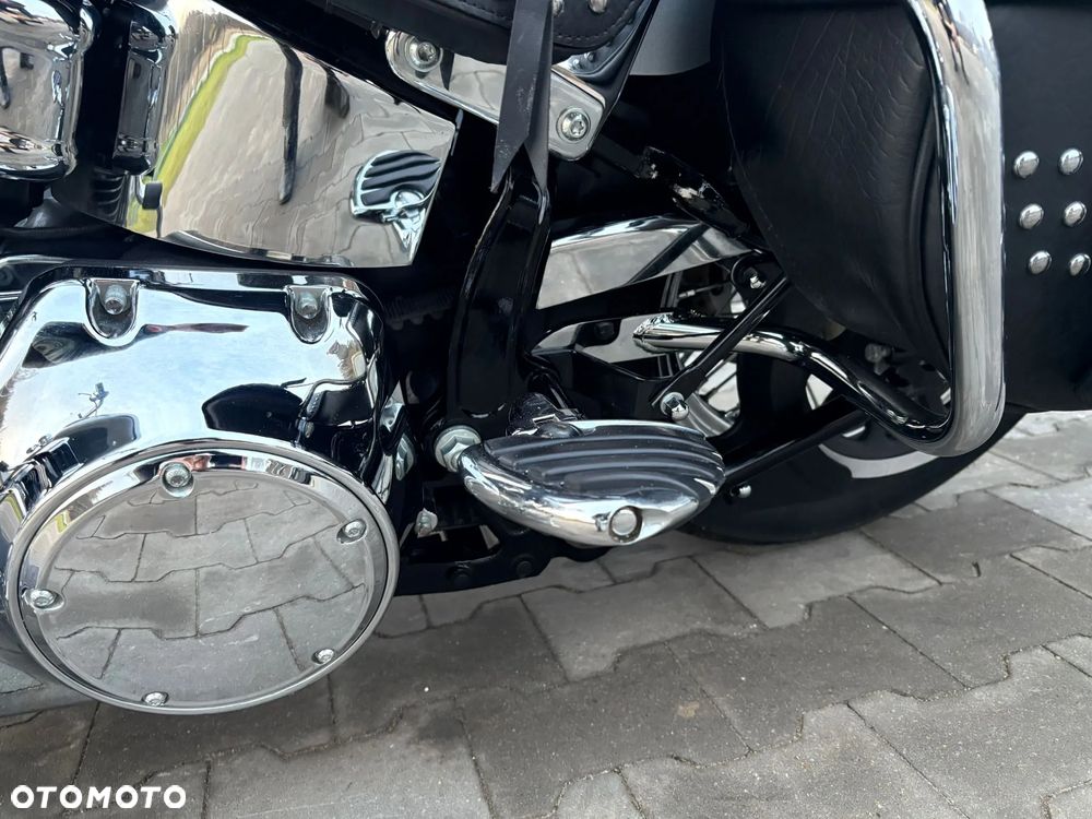 Harley-Davidson Softail Heritage Classic - 14