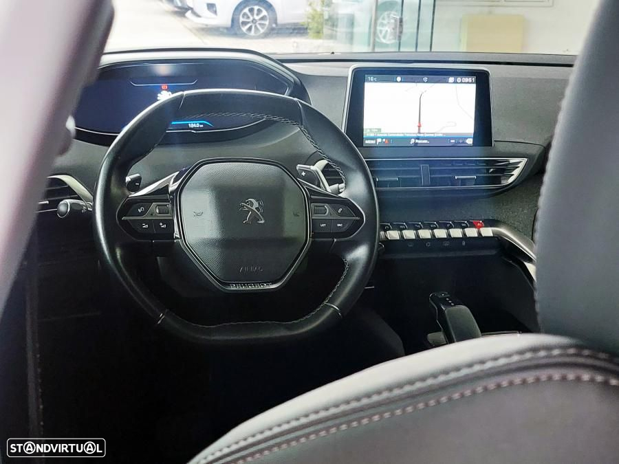 Peugeot 5008 1.5 BlueHDi Allure EAT8 - 34