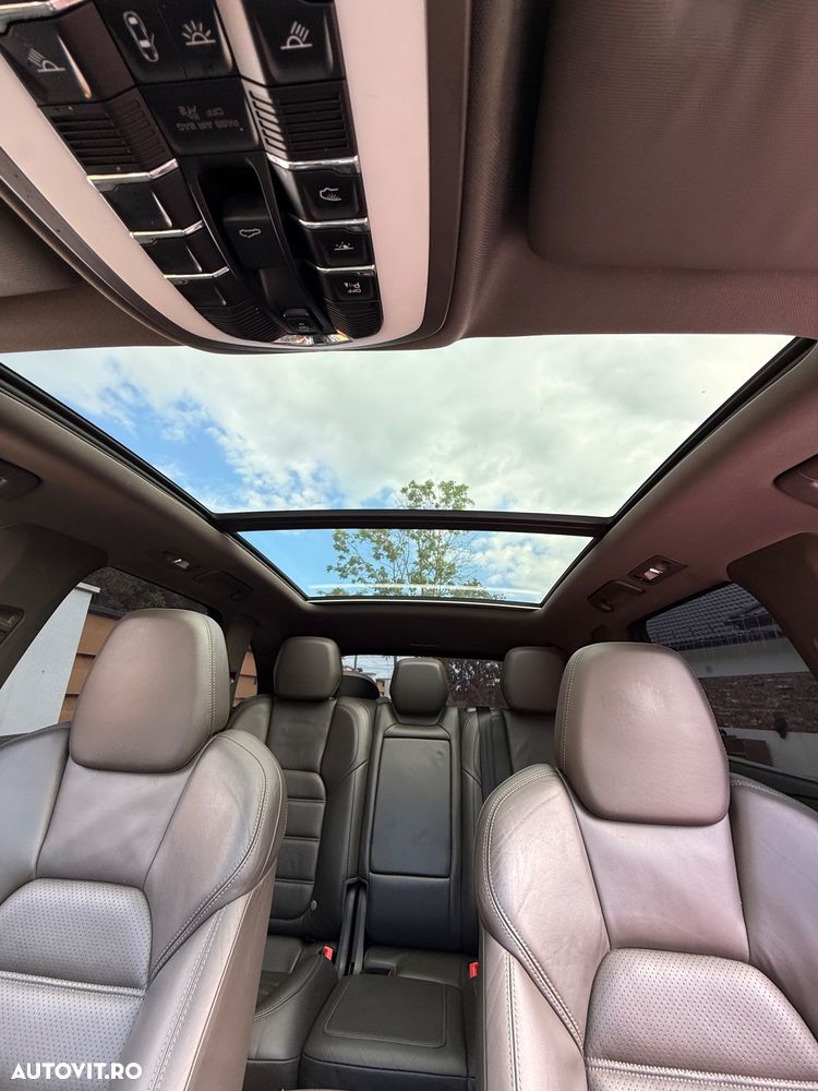 Porsche Cayenne - 10