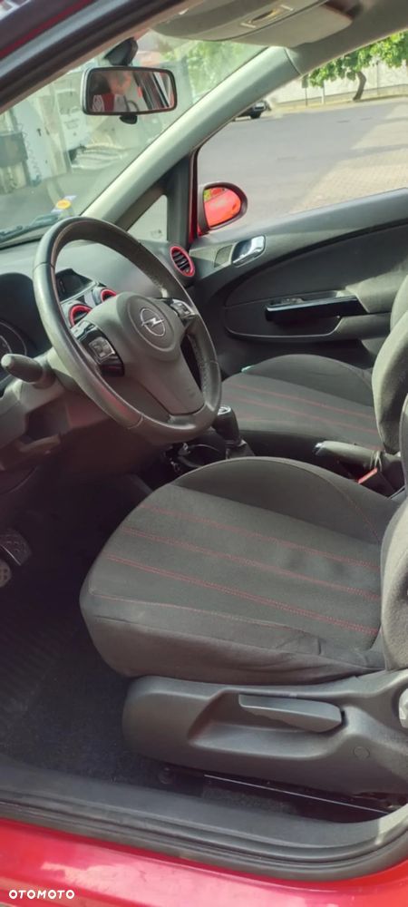 Opel Corsa 1.4 16V Cosmo - 6