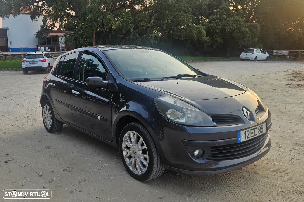 Renault Clio 1.2 16V Dynamique - 1