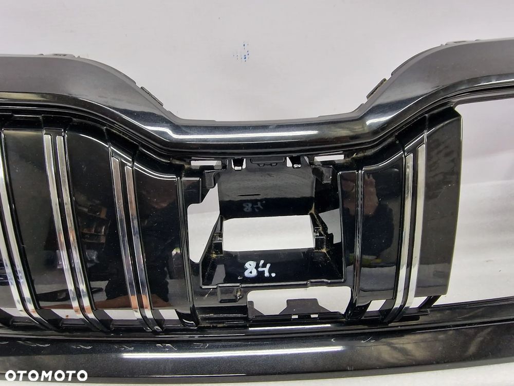 SKODA SUPERB 3V0 LIFT 19- ATRAPA / GRILL NA RADAR , NR 3V0853653J , NR AUKCJI GR84 - 8