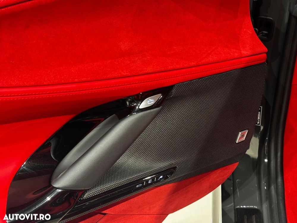 Ferrari SF90 Stradale - 11