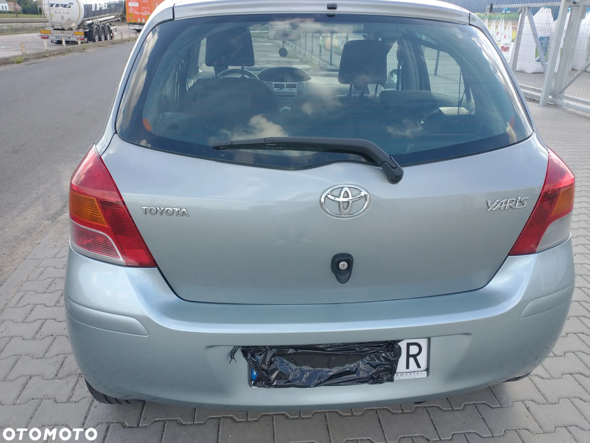 Toyota Yaris - 4