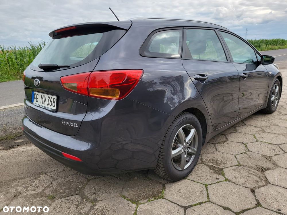 Kia Ceed - 22